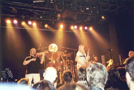 Vienna '00 performing