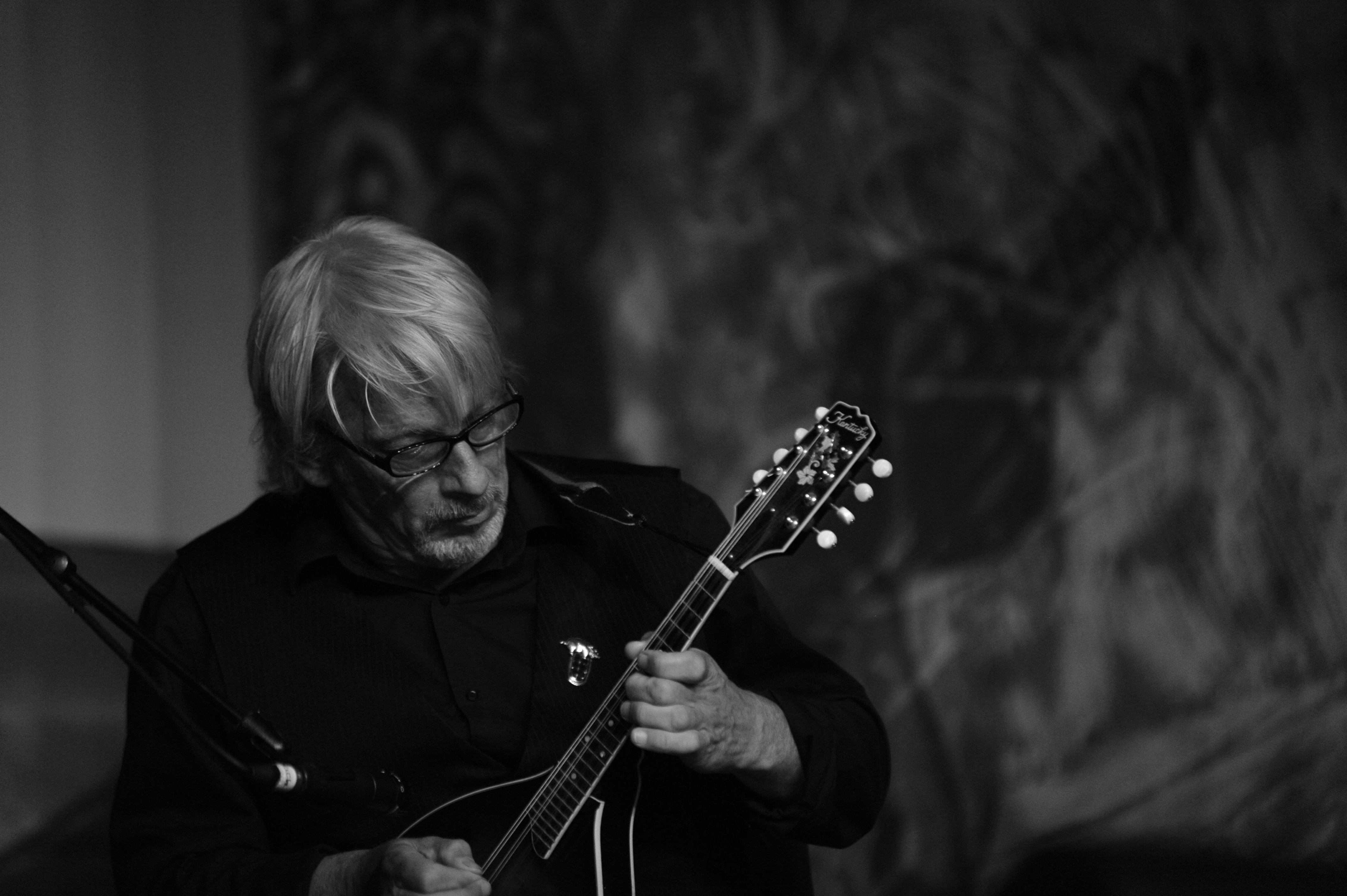 Billy Thompson Gypsy Style Musicians - Eryl Jones