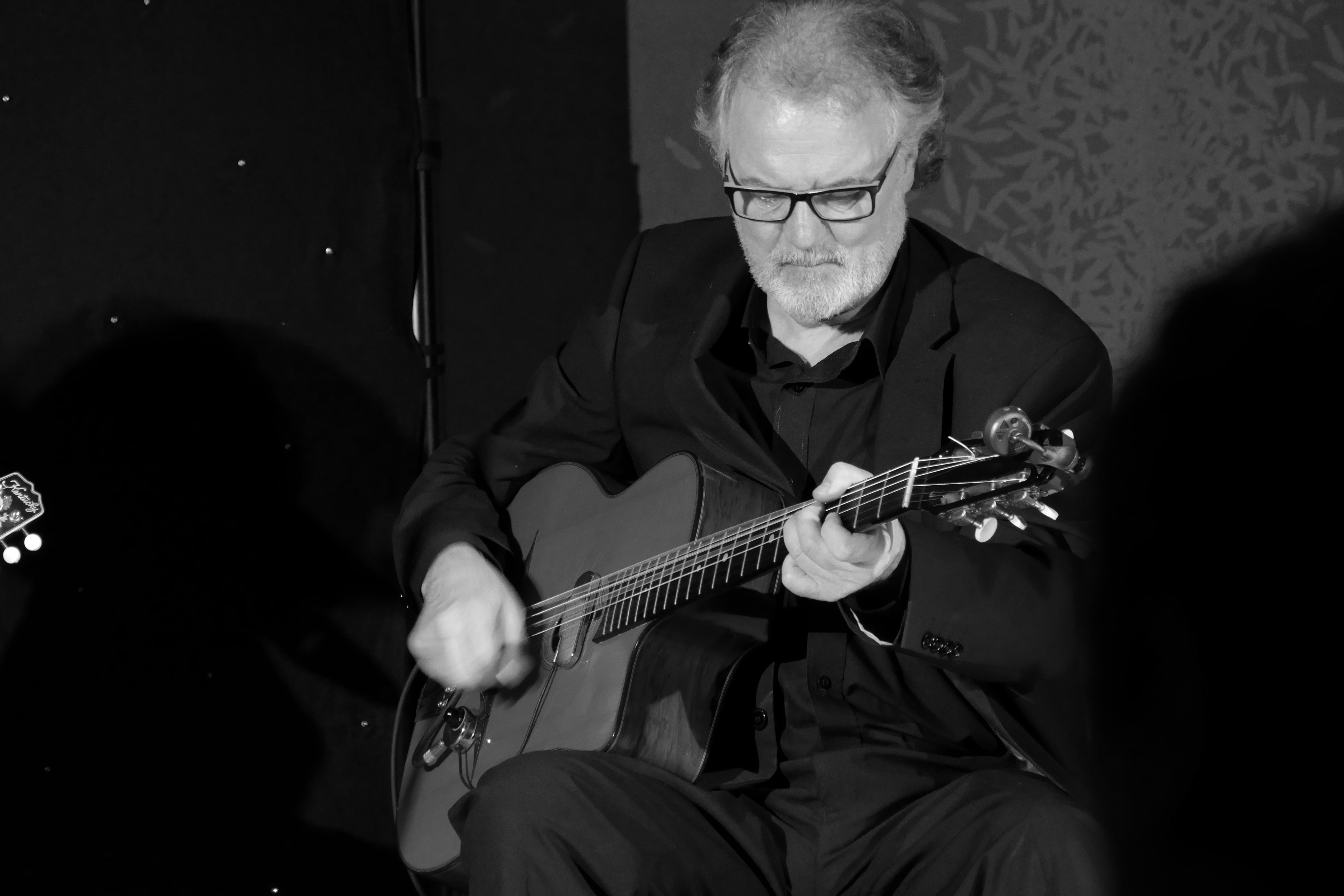 Billy Thompson Gypsy Style Musicians - Andy Mackenzie